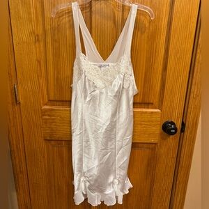 Linea Donatella White Bridal Pearl Bead Lace Ruffle Nightgown Chemise XL